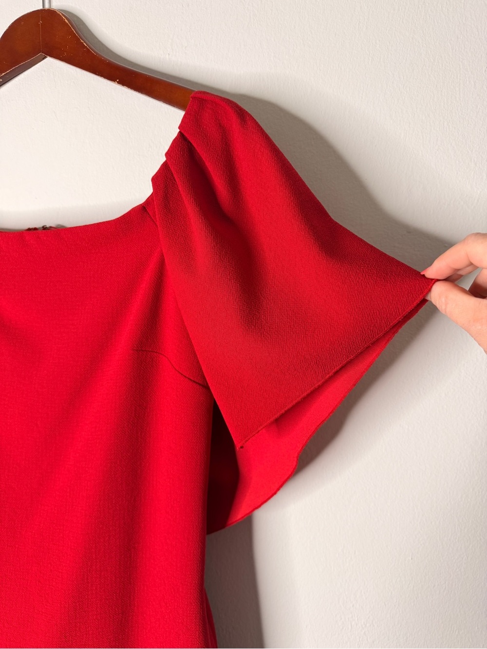 Trina Turk Zeal Off Shoulder Ruffle Mini Dress Ruby Rose Size 4 With Pockets - Picture 6 of 13